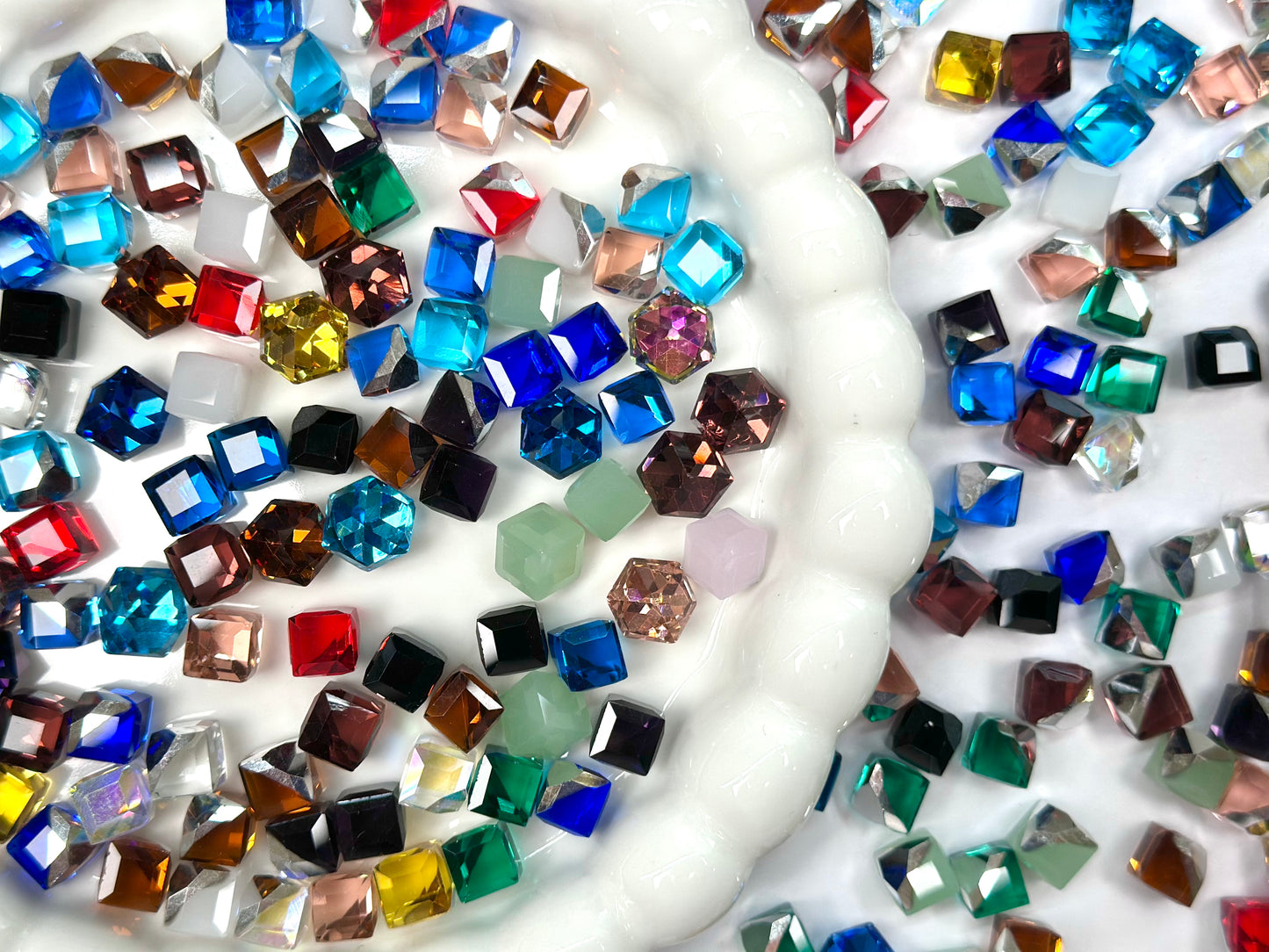 Colorful Cube Mixed Crystal Glass Rhinestones for Nails Arts and DIY