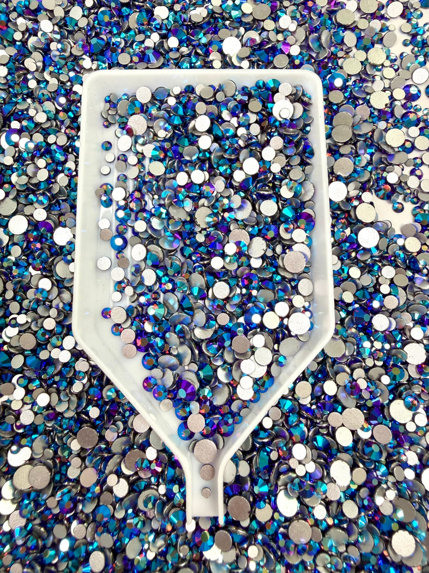 Color No.51-No.80 Mixed Sizes (From SS6 to SS20) Flat Back Round Glass Rhinestones