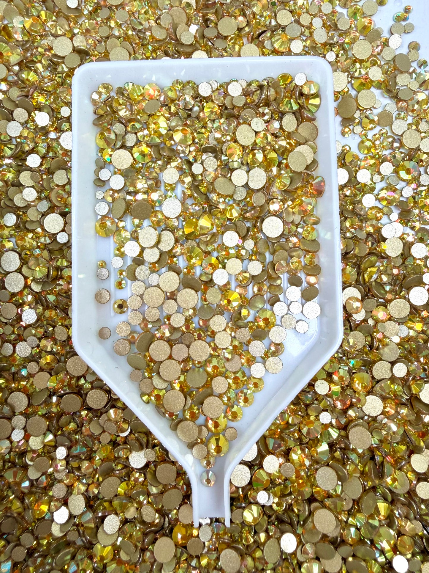 Color No.1-No.25 Mixed Sizes (From SS6 to SS20) Flat Back Round Glass Rhinestones