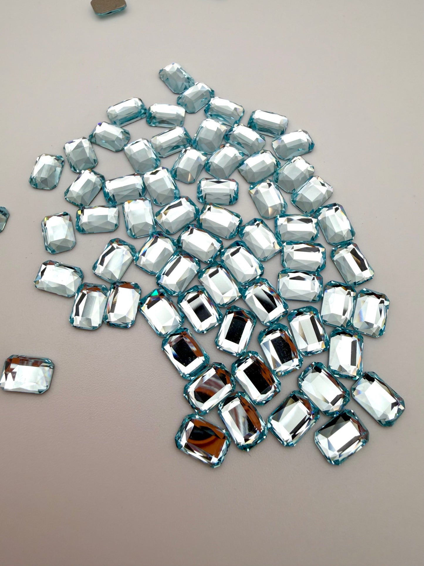 Luxe 5.5x8mm Rounded Rectangle Shape Flat Back Crystal Glass Rhinestone