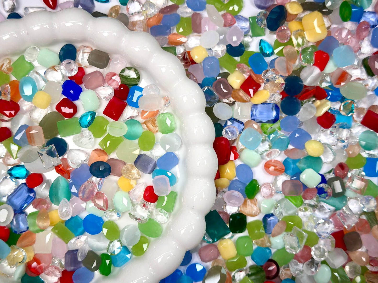 Colorful Wonderland Mixed Pointed Back Crystal Glass Rhinestones for Nails Arts and DIY