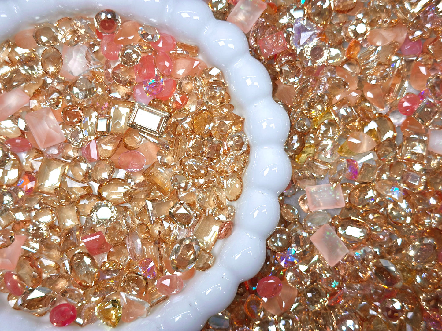 Shimmering Champagne Mixed Pointed Back Crystal Glass Rhinestones for Nails Arts and DIY