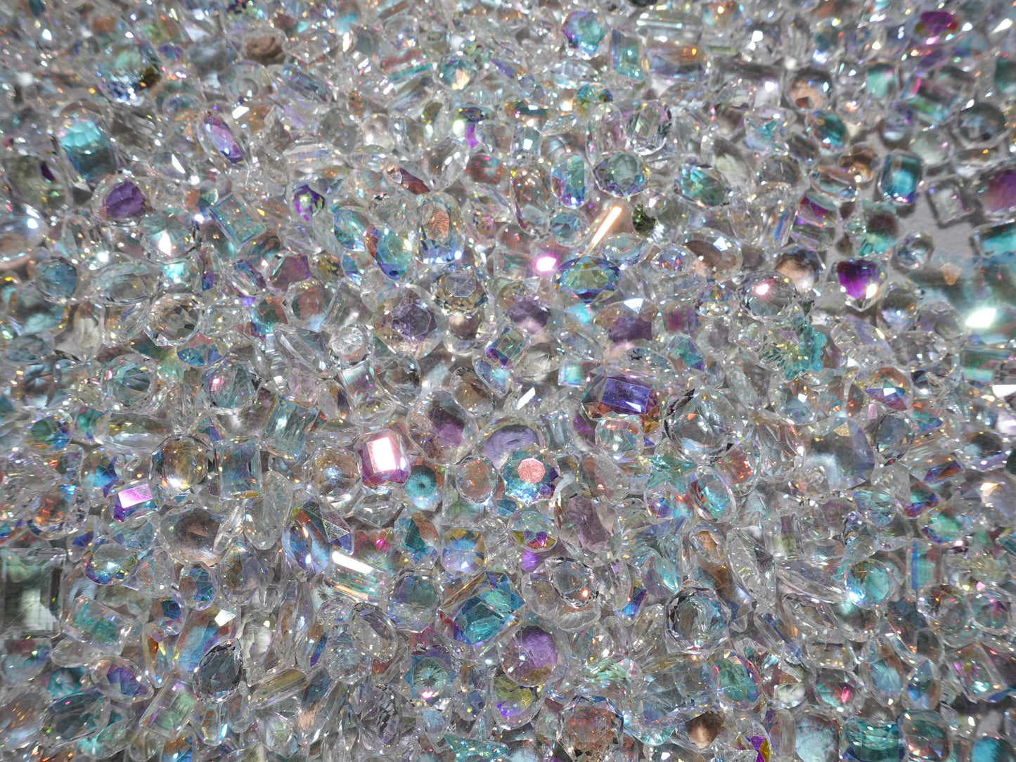 White AB Mixed Pointed Back Crystal Glass Rhinestones For Nails Art and DIY