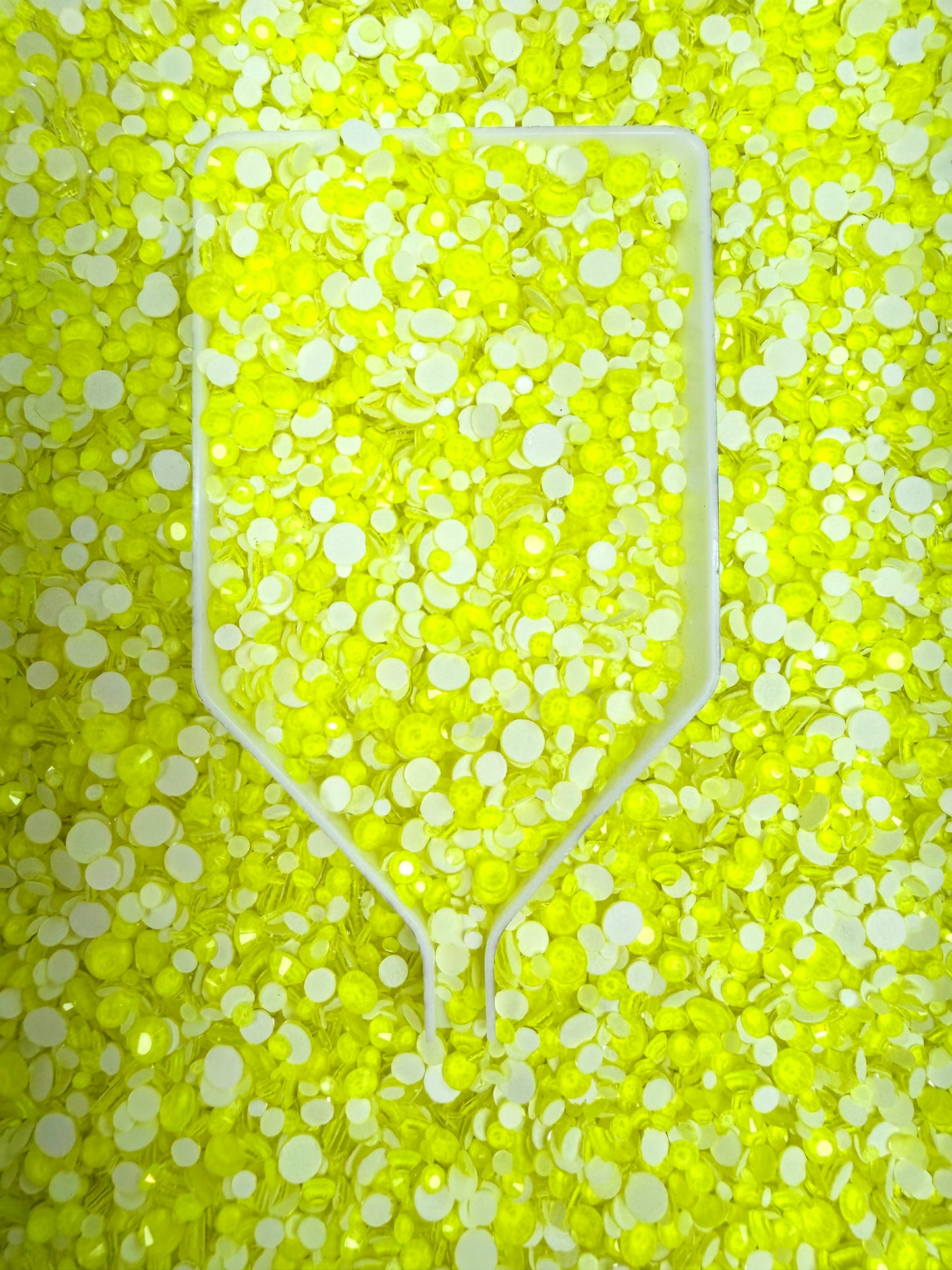 Color No.51-No.80 Mixed Sizes (From SS6 to SS20) Flat Back Round Glass Rhinestones