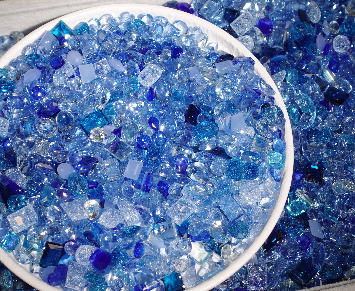 Ocean Sparkle Mixed Pointed Back Crystal Glass Rhinestones for Nails Arts and DIY